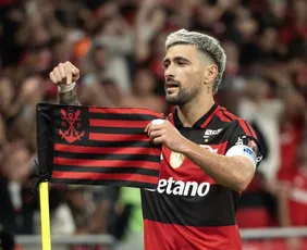 Imagem ilustrativa da imagem Flamengo garante vaga no sufoco e chega à 5ª semifinal de Libertadores em oito anos