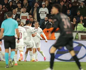Imagem ilustrativa da imagem Fluminense perde para o Platense, mas avança às semifinais da Libertadores