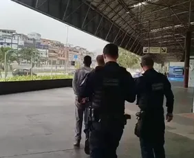 Imagem ilustrativa da imagem Foragido por tráfico de drogas é preso em obra na Rodoviária de Vitória