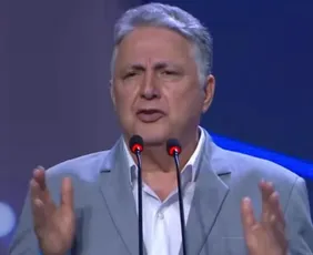 Imagem ilustrativa da imagem Garotinho desiste de recurso ao TSE e abre brecha para eleição de Douglas Ruas