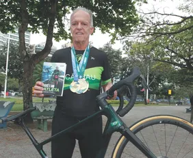 Imagem ilustrativa da imagem História de engenheiro que virou atleta após superar câncer vira livro