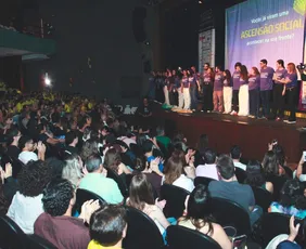Imagem ilustrativa da imagem Histórias de jovens em que o estudo fez a diferença