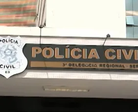 Imagem ilustrativa da imagem Homem é preso por guardar fotos íntimas da sobrinha de 12 anos na Serra