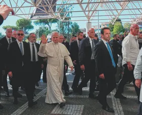 Imagem ilustrativa da imagem Igrejas no ES celebram missas e orações pela saúde do Papa