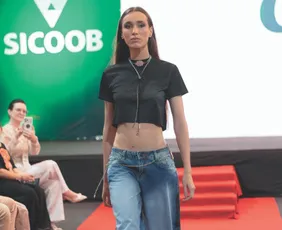 Imagem ilustrativa da imagem Jeans volta com tudo na nova temporada