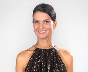 Imagem ilustrativa da imagem Karina Zeviani, ex-'The Voice', morre aos 51 anos em decorrência de um câncer