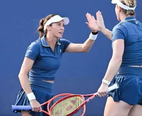 Imagem ilustrativa da imagem Luisa Stefani vai às quartas de final nas duplas femininas do US Open