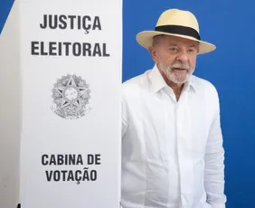 Imagem ilustrativa da imagem Lula vota em São Bernardo do Campo, São Paulo