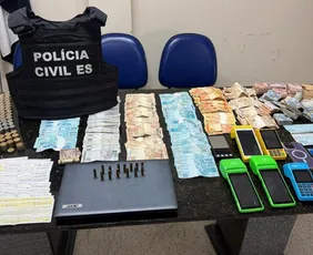 Imagem ilustrativa da imagem Mulher é presa com munições e mais de R$ 55 mil em Guarapari