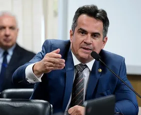 Imagem ilustrativa da imagem PF encontra na churrasqueira de Ciro Nogueira lista com nomes de deputados