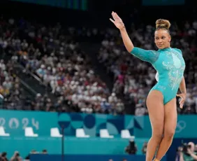 Imagem ilustrativa da imagem Rebeca Andrade volta a competir no Mundial de Ginástica após três anos