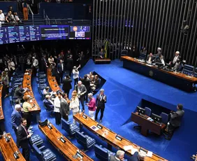 Imagem ilustrativa da imagem Senado aprova PEC do fim da escala 6x1 em primeiro turno
