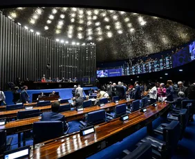 Imagem ilustrativa da imagem Senado inicia votação da PEC do fim da escala 6x1