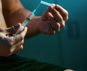 Imagem ilustrativa da imagem 'Tive medo de não poder ter filhos', diz homem após uso prolongado de testosterona