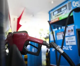 Imagem ilustrativa da imagem Tributos da gasolina são zerados e subsídios a combustíveis, ampliados