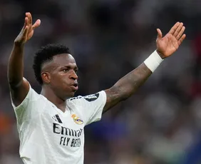 Imagem ilustrativa da imagem Vini Jr. é suspenso por 4 jogos após puxar cabelo e desfalca Real Madrid