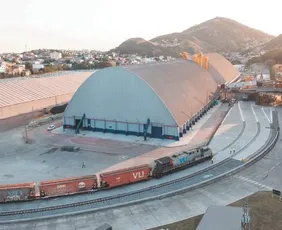 Imagem ilustrativa da imagem Vports prevê R$ 150 milhões para ampliar acesso ferroviário aos portos do ES