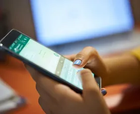 Imagem ilustrativa da imagem WhatsApp anuncia controles para pais acompanharem grupos de adolescentes