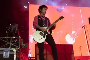 Imagem ilustrativa da imagem Vocalista do Green Day quer deixar de ser americano após suspensão do aborto