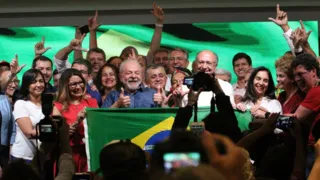 Imagem ilustrativa da imagem Em primeiro discurso, Lula diz que combate à miséria é sua missão