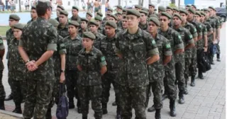 Imagem ilustrativa da imagem Exército vai comandar segurança de Bolsonaro no ES