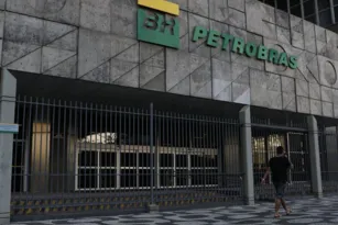Imagem ilustrativa da imagem Petrobras conclui venda de participação em campo de produção no ES