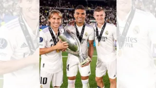 Imagem ilustrativa da imagem Real Madrid vence Eintracht e conquista Supercopa da Uefa