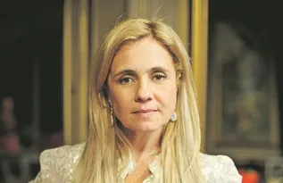 Imagem ilustrativa da imagem Adriana Esteves vê Carminha, de "Avenida Brasil", entre maiores vilãs da TV