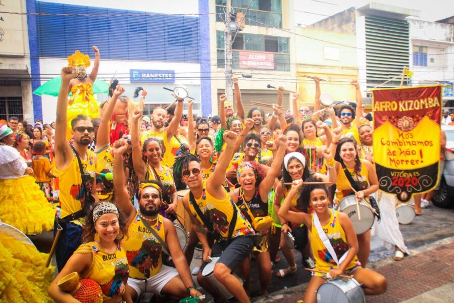 Parada da alegria e contra o preconceito - Tribuna Online - Tribuna Online