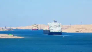 Imagem ilustrativa da imagem Canal de Suez é temporariamente bloqueado por navio de carga