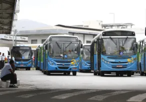 Imagem ilustrativa da imagem Ônibus extras do Transcol vão atender aos foliões durante o Carnaval no ES