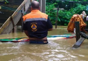 Imagem ilustrativa da imagem Litoral de SP conta 36 mortos nas chuvas e mais de 2.400 estão fora de casa