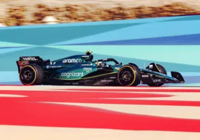 Imagem ilustrativa da imagem Fernando Alonso supera Verstappen e lidera segundo treino do GP do Bahrein