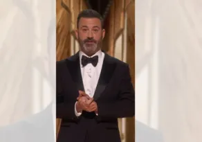 Imagem ilustrativa da imagem Jimmy Kimmel abre cerimônia do Oscar 2023 com piada sobre tapa de Will Smith