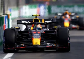 Imagem ilustrativa da imagem F1: Pérez e Verstappen fazem 3ª dobradinha da Red Bull na atual temporada
