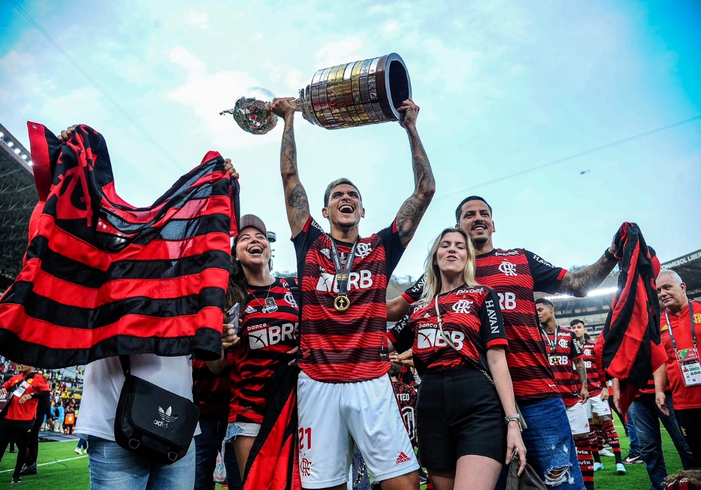 Flamengo é 8º time que mais gastou no mundo em janela que circulou