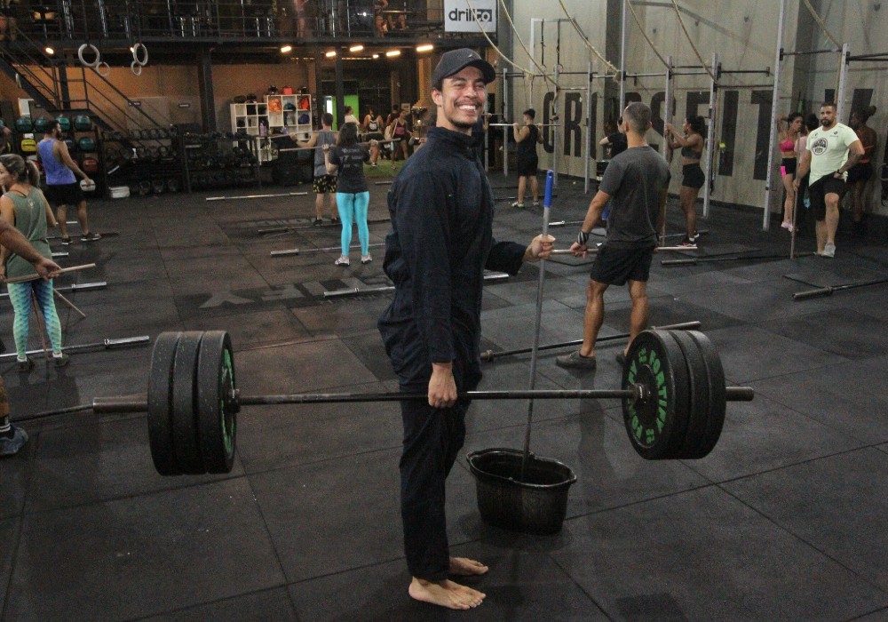 Quem é Anatoly? A Jornada do Faxineiro Maromba que Conquistou o Mundo do   e Powerlifting