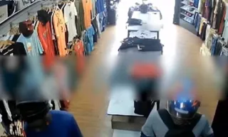 Imagem ilustrativa da imagem Bandidos se passam por clientes e assaltam loja de roupa na Serra