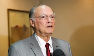 Imagem ilustrativa da imagem “Cala boca, caudilho”: barraco racha partido de Roberto Freire