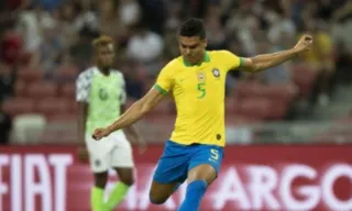 Imagem ilustrativa da imagem Casemiro deve ser capitão permanente de Diniz na seleção