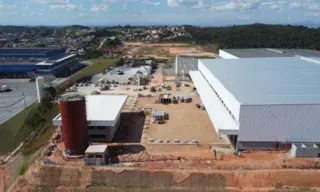 Imagem ilustrativa da imagem Extrafruti inaugura centro de distribuição em Viana