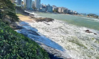 Imagem ilustrativa da imagem Chinelos vão ajudar a identificar turistas que desapareceram no mar de Guarapari