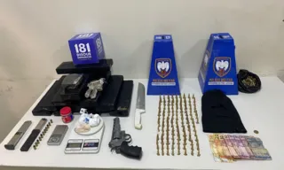 Imagem ilustrativa da imagem Drogas e armas são apreendidas e suspeitos de tráfico presos em Guarapari