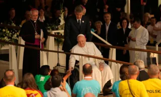 Imagem ilustrativa da imagem Papa fala de LGBTQIAP+, aborto e tecnologia na Jornada Mundial da Juventude