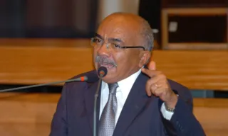 Imagem ilustrativa da imagem Versões