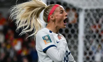 Imagem ilustrativa da imagem Inglaterra goleia, avança na Copa e China tem pior campanha