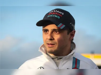 Imagem ilustrativa da imagem Advogados de Felipe Massa acionam FIA e F1 por perda de título mundial