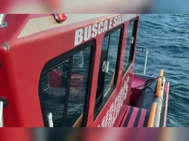 O ônibus com torcedores do Corinthians capotou na madrugada deste domingo na Fernão Dias, em Brumadinho (MG).