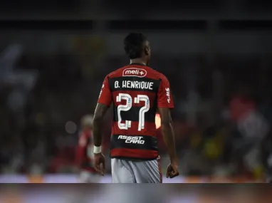 Imagem ilustrativa da imagem Flamengo vence com golaço de BH e acaba com hegemonia do líder Botafogo em casa