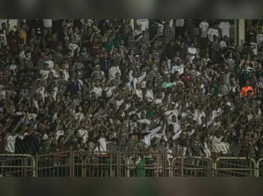 Imagem ilustrativa da imagem Fluminense e Palmeiras jogam no Maracanã mirando o G4 do Brasileiro